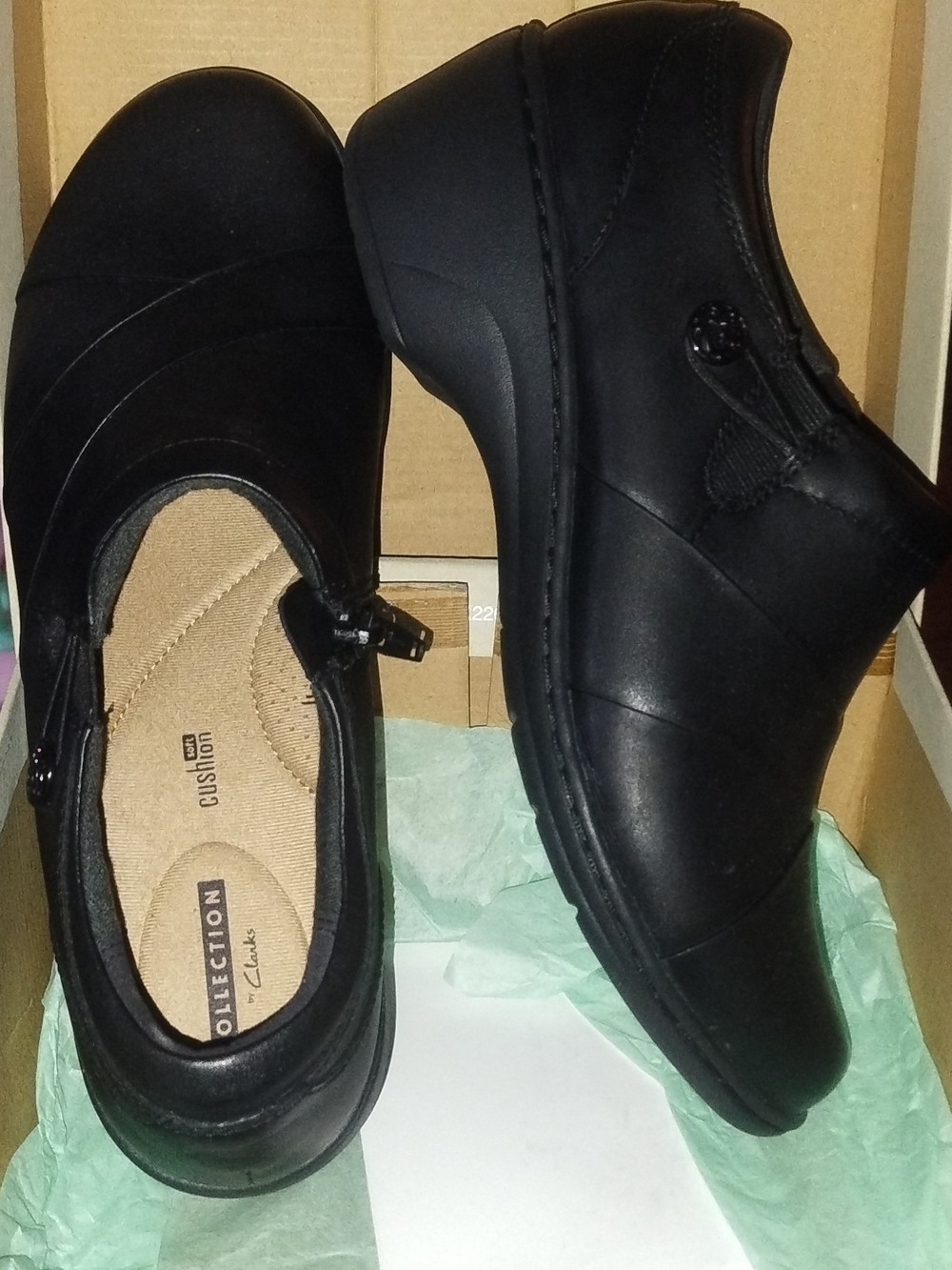 Clarks Channing Size 9.5W Black Cushioned Slip-On Shoes NIB